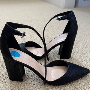 Nine West Textured Black Heels NWT